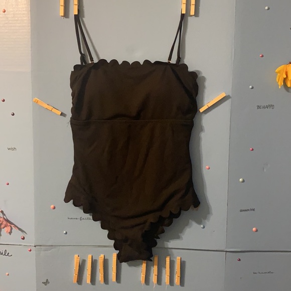 One piece black bathing suit - Picture 4 of 8